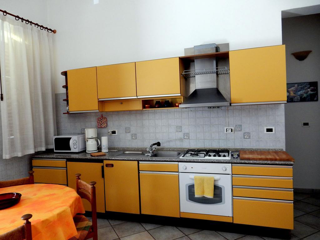 Terrasini Siracasa Lägenhet Rum bild